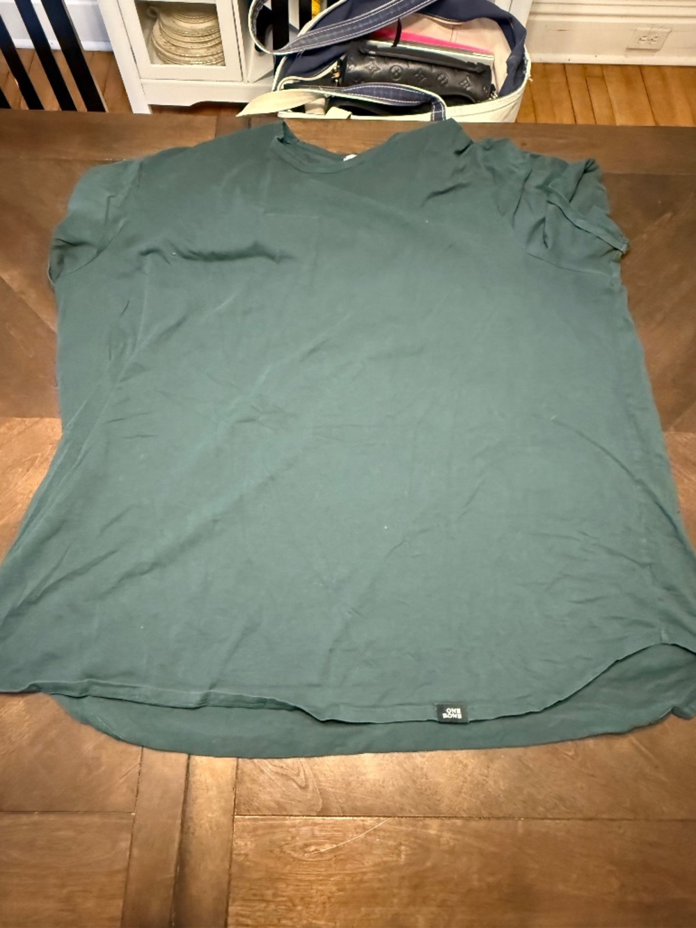 Forrest Green One Bone size 5 (4xl) t shirt.